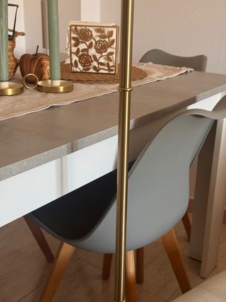 Juego 4 Sillas Plástico y Madera