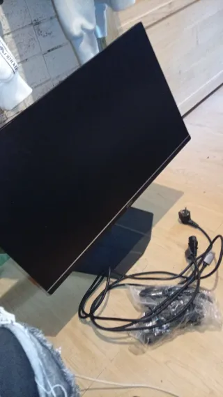 Monitor MSI Nero
