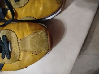 Zapatillas Munich Amarillas y Beige