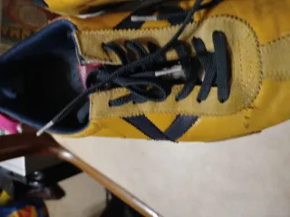 Zapatillas Munich Amarillas y Beige