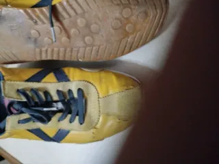 Zapatillas Munich Amarillas y Beige
