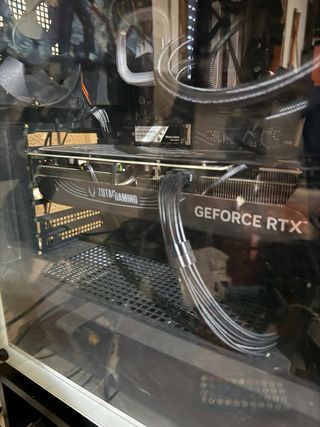 GeForce RTX 4070 Ti súper
