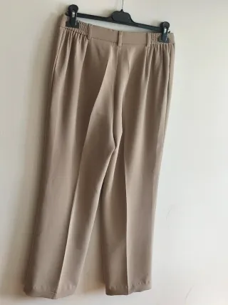 Pantalón de pinzas Punto Roma beige XL