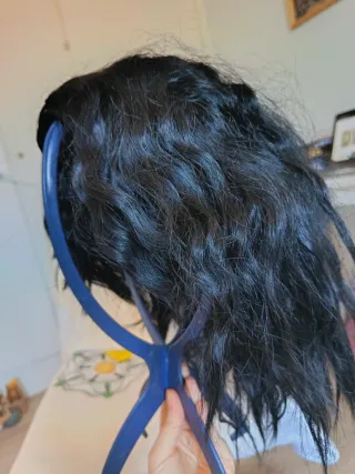 Peluca rizada negra