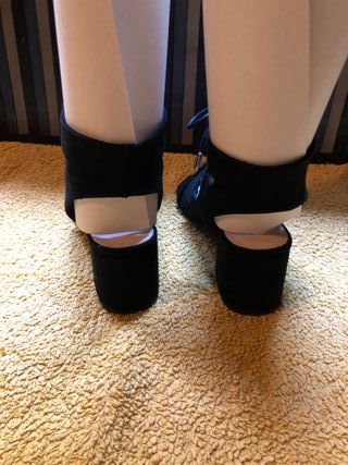 Sandalias negras tacón Bershka talla 36