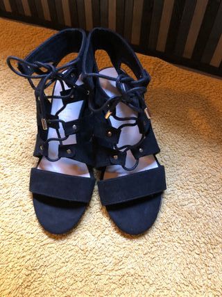 Sandalias negras tacón Bershka talla 36