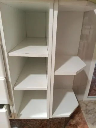 Cajonera cocina con estantería blanca