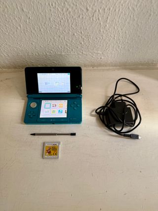 Nintendo 3DS Aqua Blue + Caricatore + Gioco
