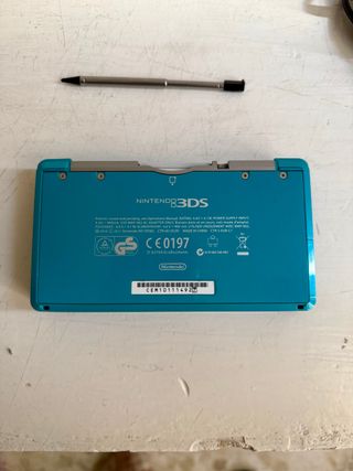 Nintendo 3DS Aqua Blue + Caricatore + Gioco