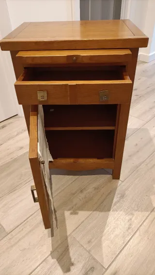 Tavolino in legno massello