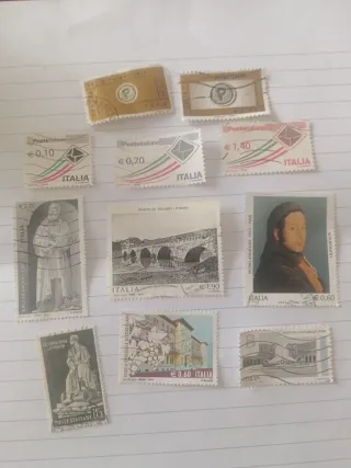 11 Francobolli Italiani Usati 2010-2014