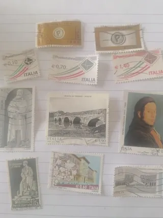 11 Francobolli Italiani Usati 2010-2014