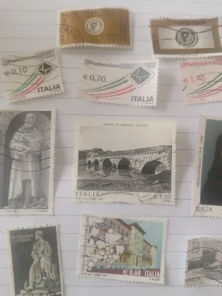 11 Francobolli Italiani Usati 2010-2014