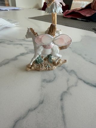 Figure di Fate con Ali