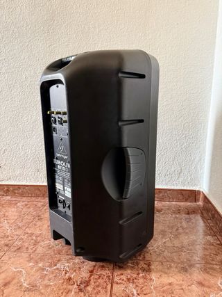 Altavoz Behringer B115D Activo