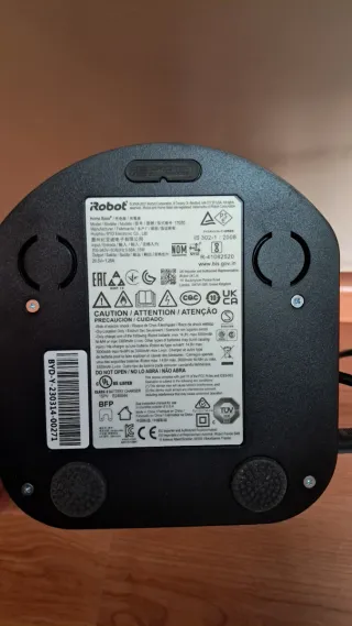 Roomba 697