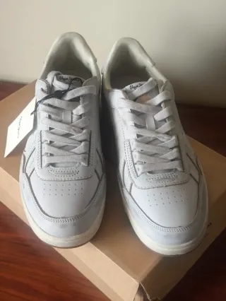 Zapatillas Pepe Jeans grises y blancas