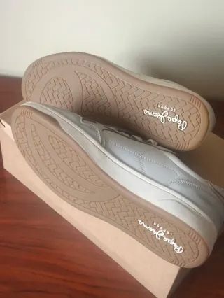 Zapatillas Pepe Jeans grises y blancas