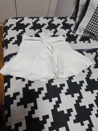 Falda pantalón blanca con lazada