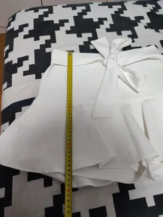 Falda pantalón blanca con lazada