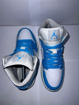 Jordan 1 Mid Azul Blanco Talla 38.5