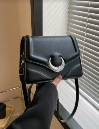 Borsetta nera finta pelle con luna argento