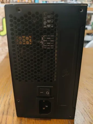 Fonte Corsair CV650 CV Series 80 Plus Bronze