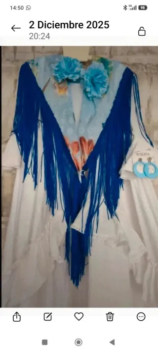 Traje de flamenca blanco  talla 6 años.