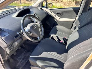 Toyota Yaris 2009