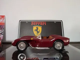 Coches a escala 1/18