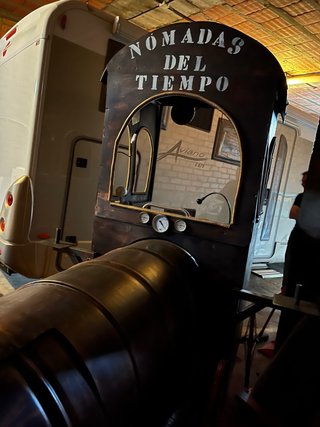 Cabina DJ Locomotora Steampunk