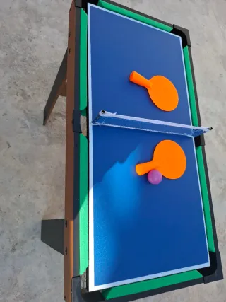 Divertida mesa de juego 4 en 1