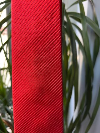 Corbata de seda roja