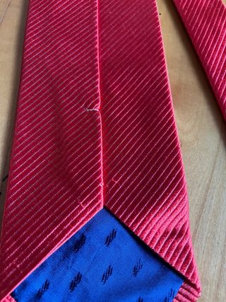 Corbata de seda roja