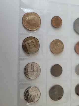 Colección monedas varios países + de 40