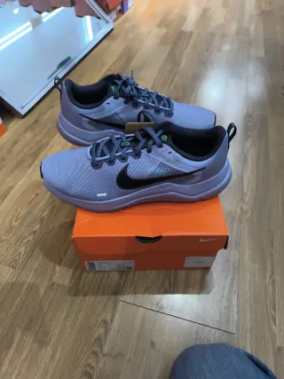 Nike Downshifter 12 Morado Negro