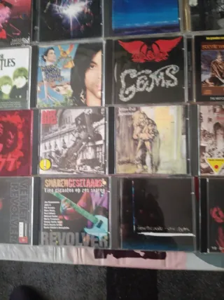 Lote 20 CD Rolling Stones,The Beatles,Kiss, MR.BIG
