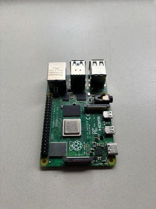 Raspberry Pi 4 Modelo B 4GB + 64GB