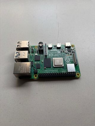 Raspberry Pi 4 Modelo B 4GB + 64GB
