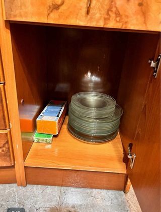 Mueble de salón madera y cristal