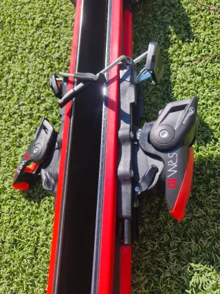 ESQUIS WEDZE BOOST 300