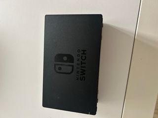 Nintendo Switch con todo incluido funda y cables