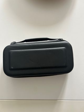 Nintendo Switch con todo incluido funda y cables