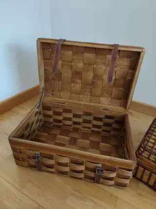 Maletín de mimbre y cuero