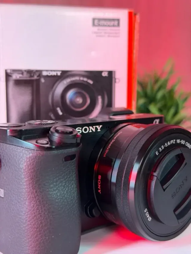 SEMINUEVA Sony a6000 + Lente 16-50mm