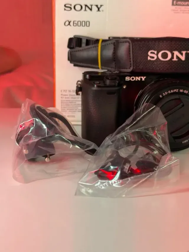 SEMINUEVA Sony a6000 + Lente 16-50mm