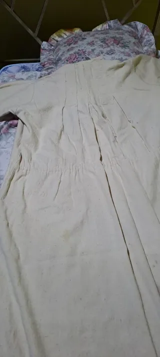 Túnica de estameña beige adulto.