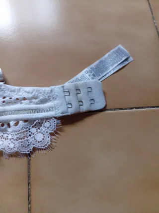 Sujetador blanco super push Up 90A de encaje