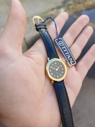 ESTRENO!! TITAN MUJER / SEÑORA