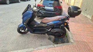 Yamaha Nmax 125 Azul y Negro